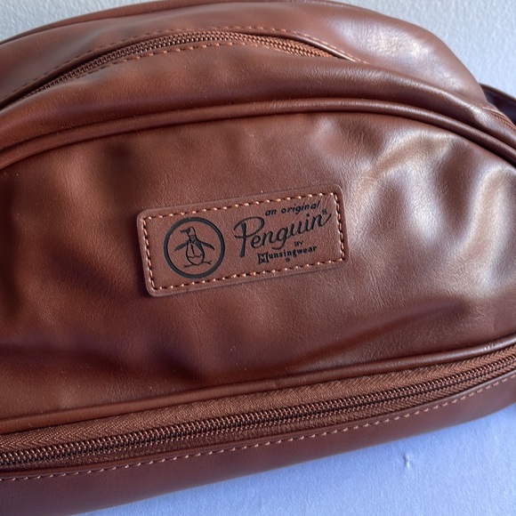 Original Penquin Toiletry Bag - Picture 2 of 6